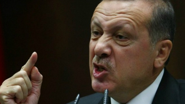 Ердоган пак плаши Европа с вълна от бежанци, ако не му даде милиарди