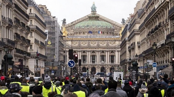 Над 60 ”жълти жилетки” са задържани в Париж