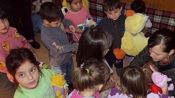 3 г. постоянен адрес в София за детска градина