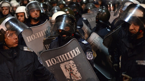 Издадоха заповед в МВР:  Ченгетата да се обучат как да действат срещу протестиращите