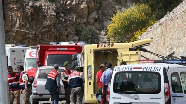 Тежка автобусна катастрофа в Турция, най-малко 6 са жертвите