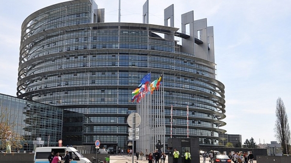 Евродепутати предлагат ЕП да остане само с една сграда за икономия