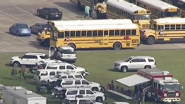 Отново стрелба в американска гимназия, 8 жертви, много ранени