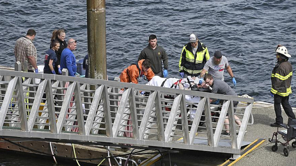 Два самолета се сблъскаха в Аляска и петима загинаха