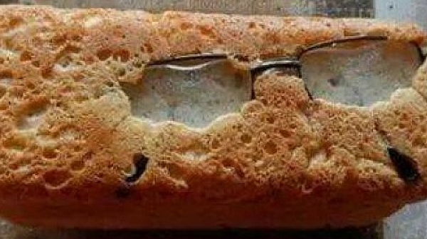 Пловдивчанка си напазарува хляб с очила?!