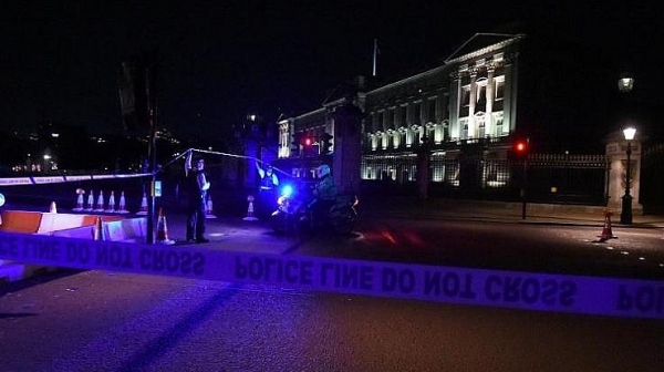 „Аллах акбар” крещял нападателят край Бъкингамския дворец