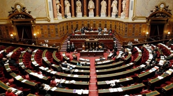 Френският парламент подкрепи правителството