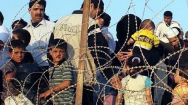 Над 200 бежанци са задържани в Турция до границата с България