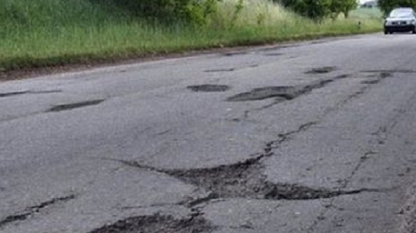 25% от Републиканската пътна мрежа е в лошо състояние, призна министър Аврамова