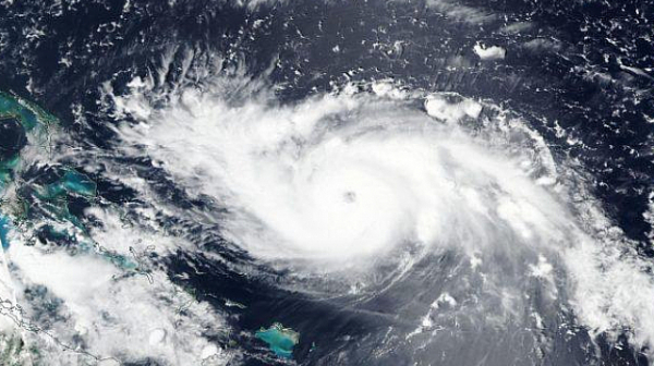 Ураганът Дориан достигна 245 км. в час
