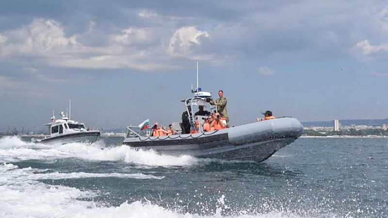 Четири нови бързоходни моторни лодки получи днес военноморският ни флот