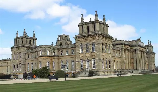 70 годишният Чарлз Джеймс Спенсър–Чърчил е задържан от полицията в