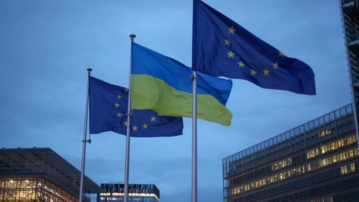 От общата сума 2 1 млрд евро са под формата