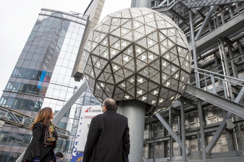 Новогодишната нощ на легендарния булевард ще бъде изпълнена с патриотични