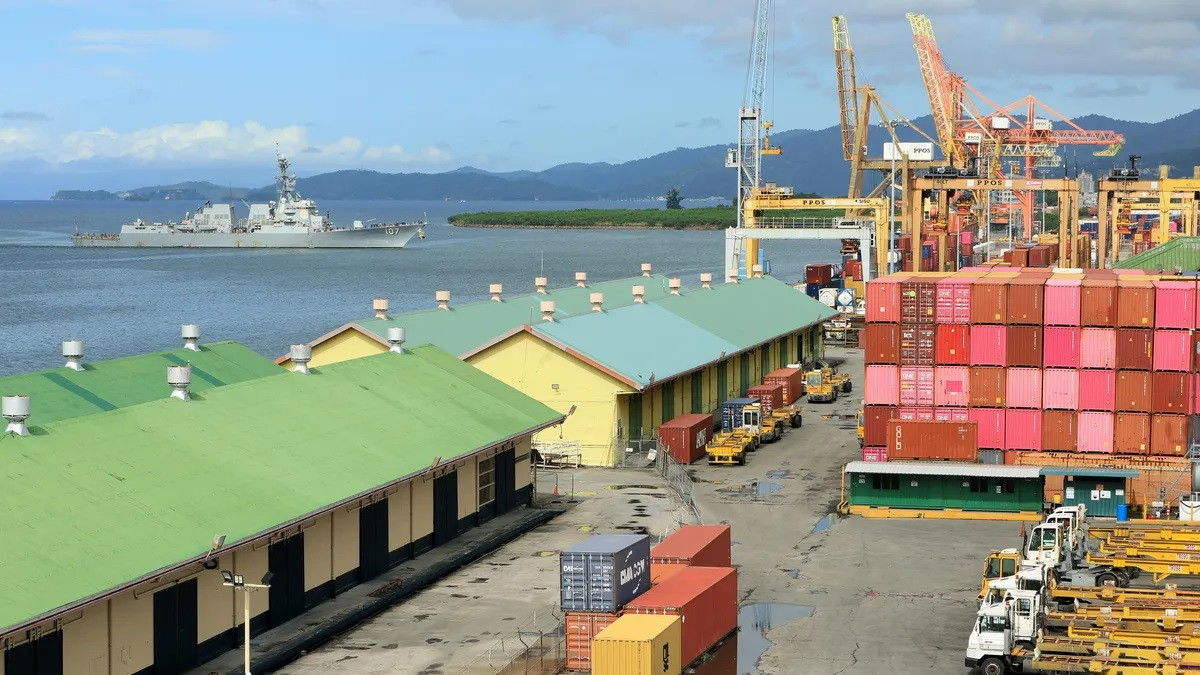 Ударът е поразил всички лодки в пристанището – след което