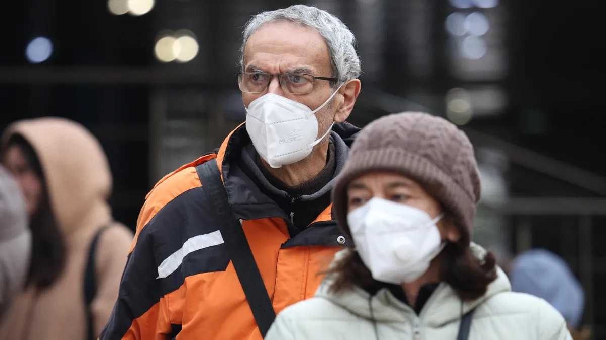 Грипът настъпва внезапно – започва с висока температура от около