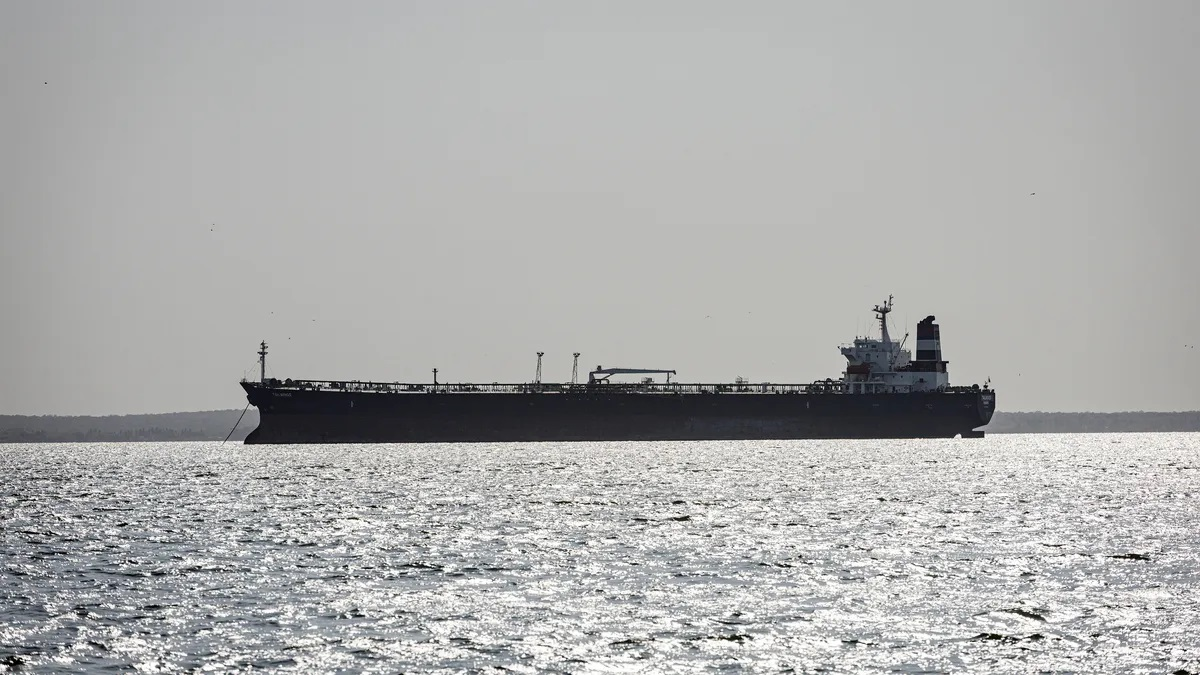 Китай е най големият купувач на венецуелски тежък суров петрол