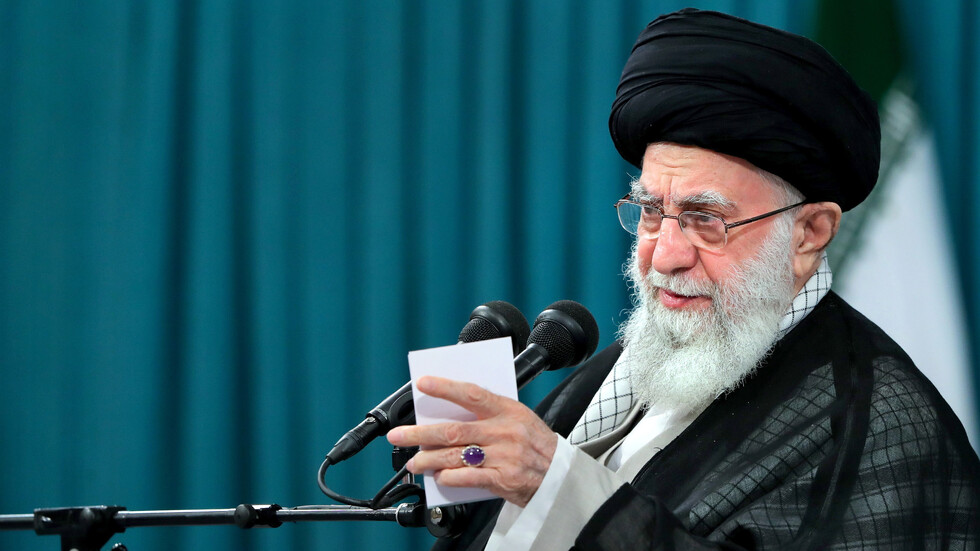 По думите на Хаменей Иран няма да допусне служба на