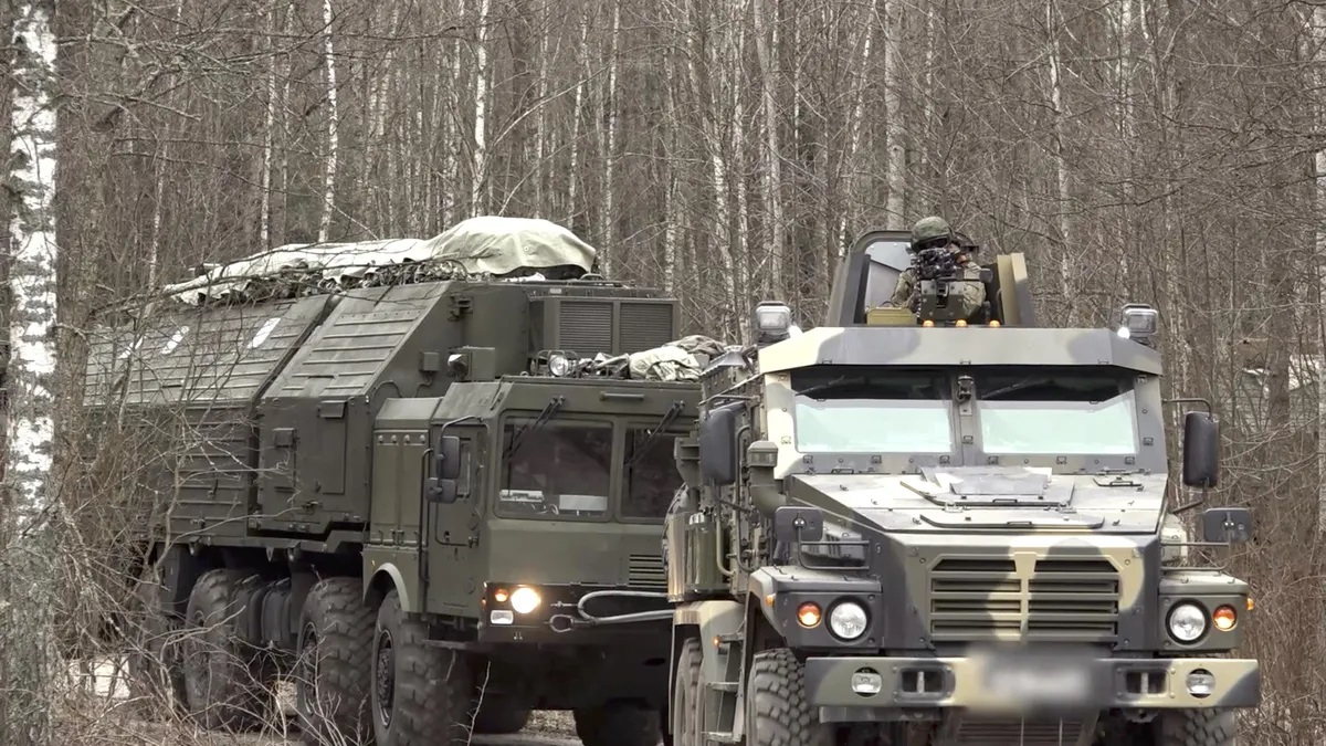 Военният анализатор на Руската служба на BBC Павел Аксьонов също