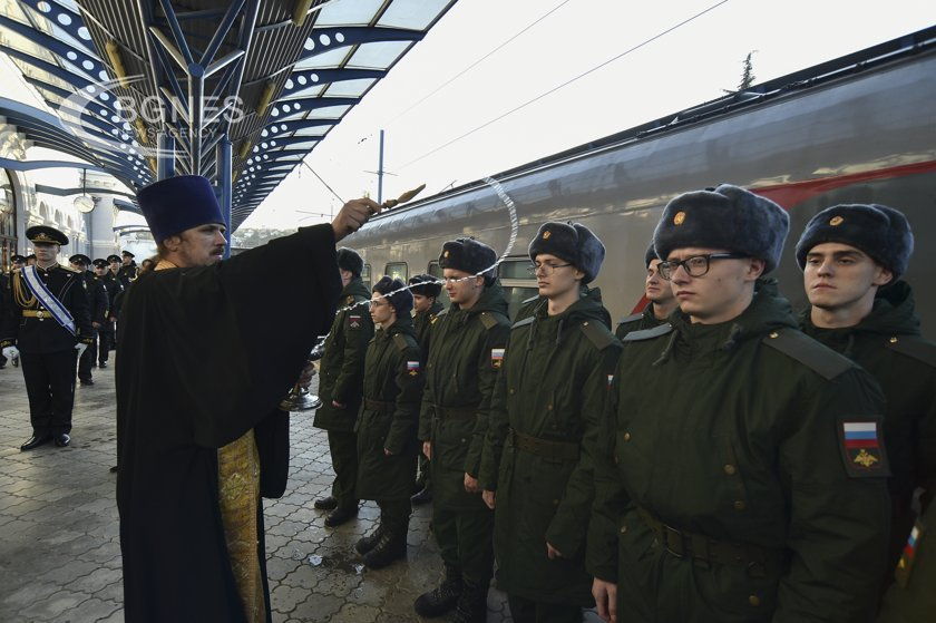 В разпространено видео един от войниците описва че командир го