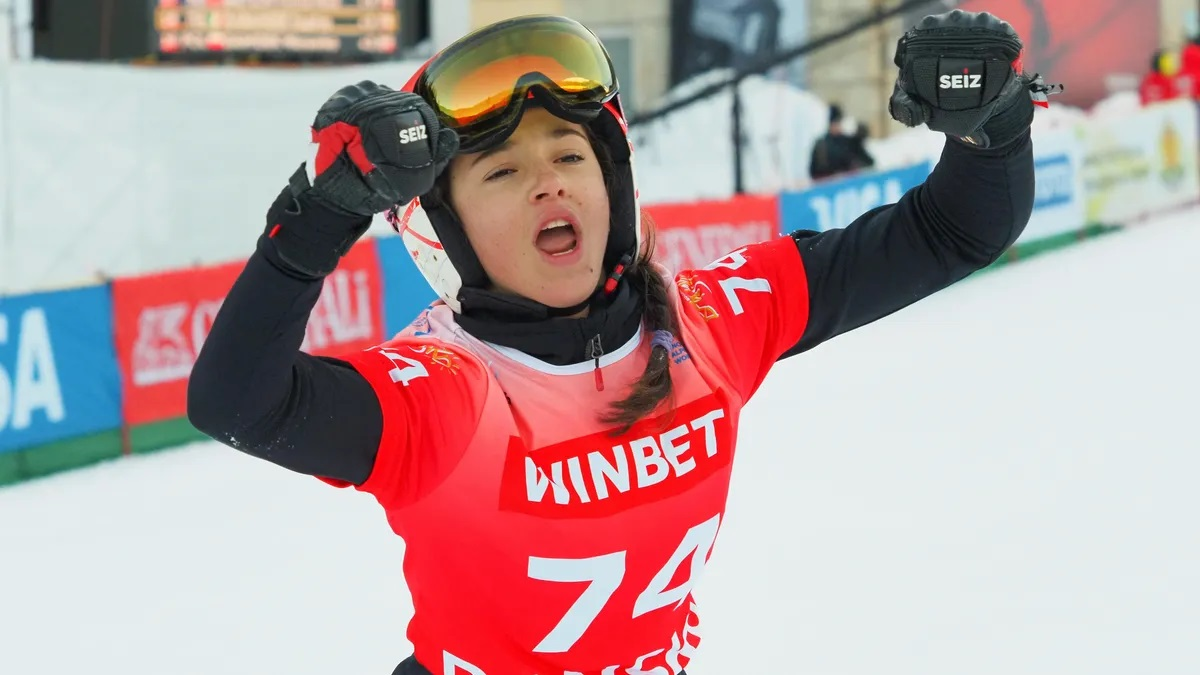 Днес във финала Малена се наложи над швейцарката Лариса Гасер