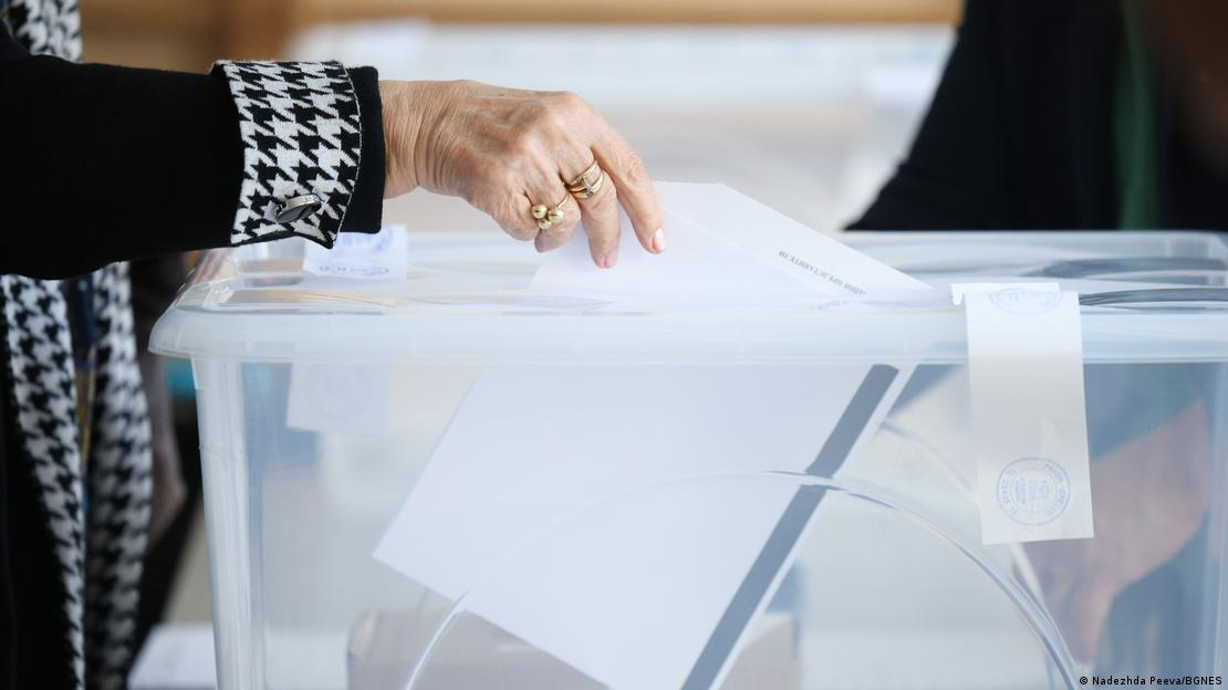 Законопроектът на ПП ДБ предвиждащ бюлетините от машинното гласуване да