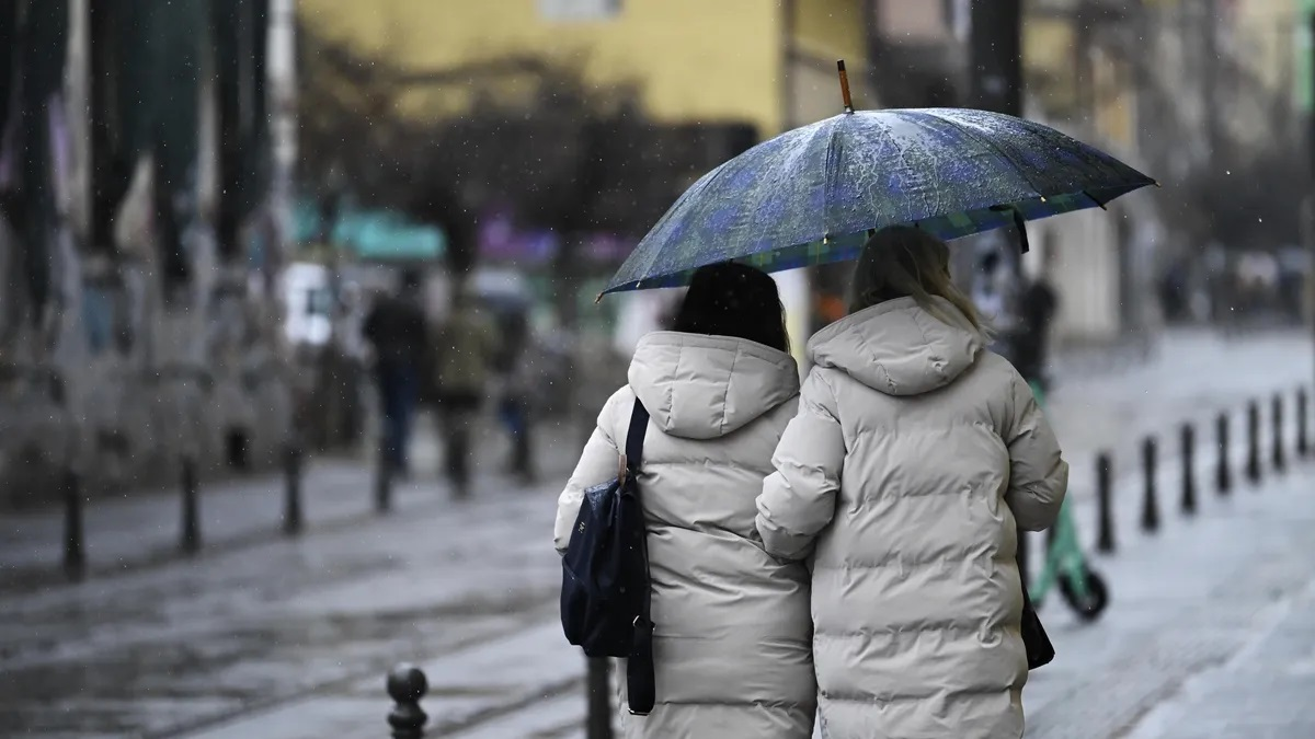 През деня валежи от дъжд ще има в много региони