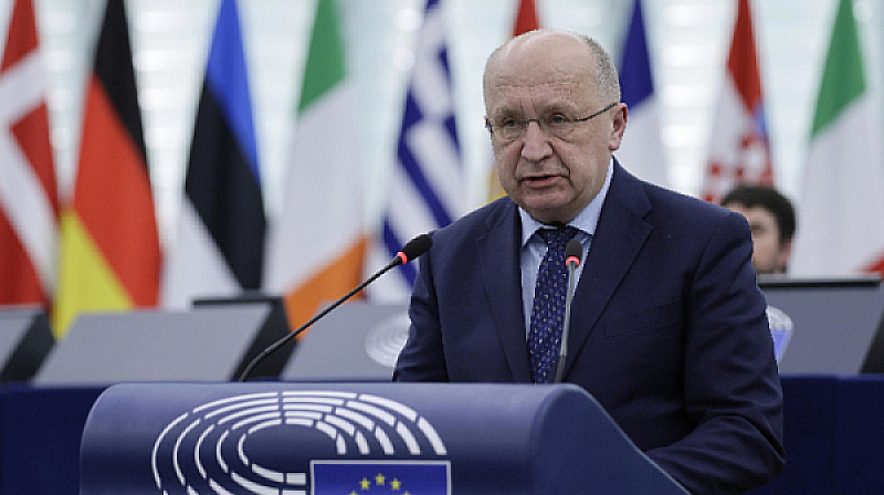 Обиколката е част от по широк план за укрепване на