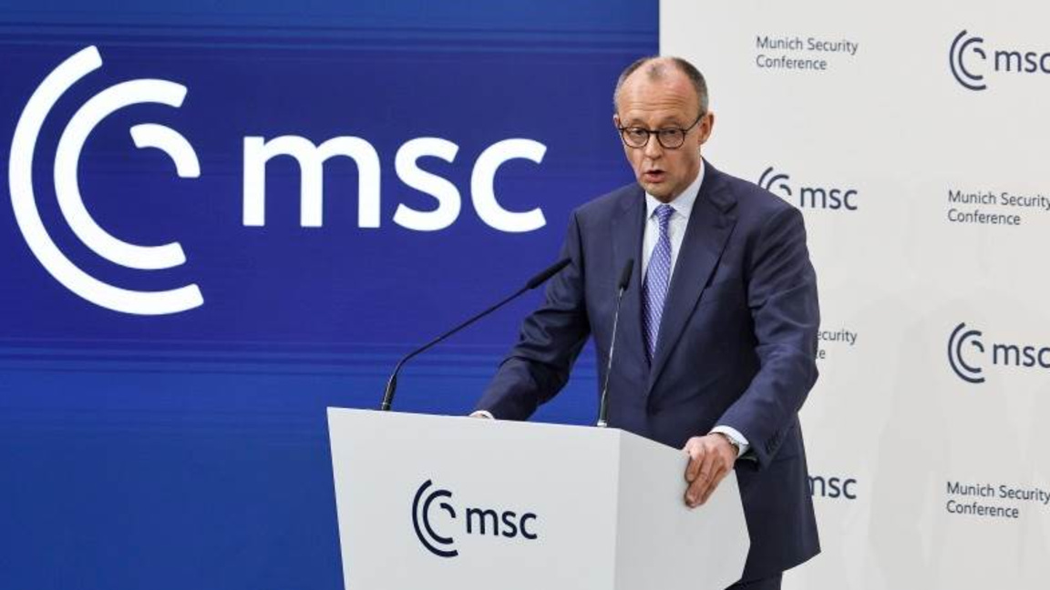 Този ред колкото и несъвършен да беше дори в най