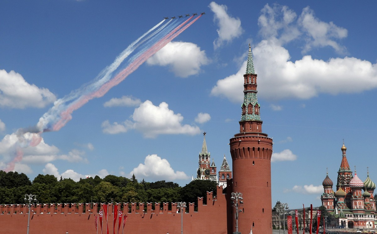 Оверчук подчертава че подобна инициатива изисква задълбочен анализ на това