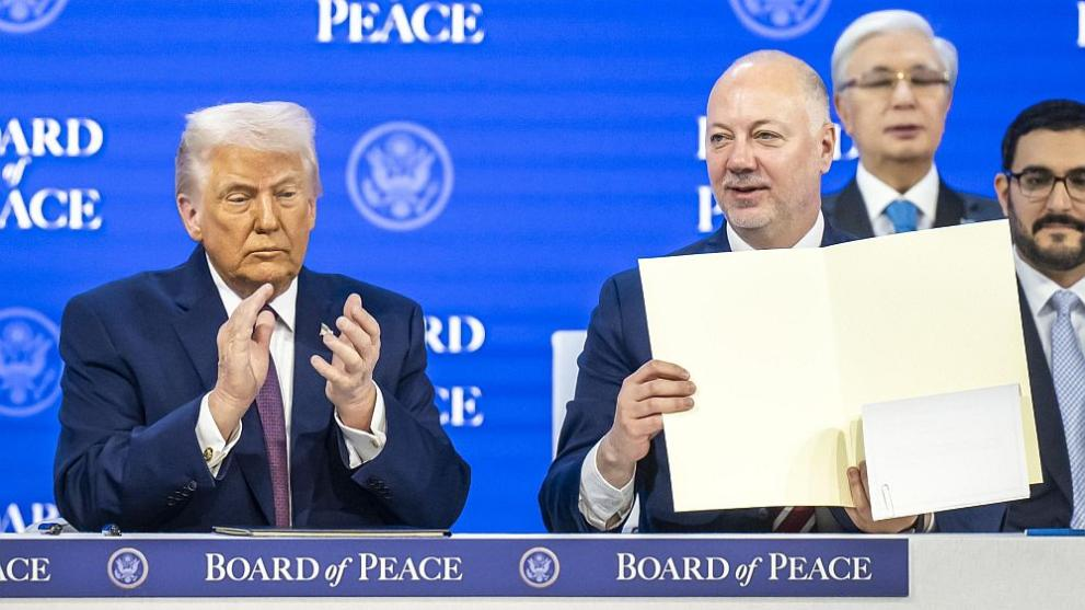 В делегацията са включени още Константин Димитров генерален директор по