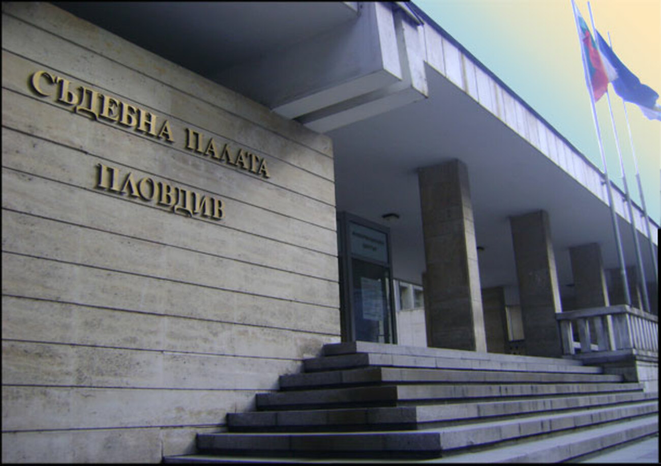 Според прокуратурата именно около тях се е изграждала мрежата за