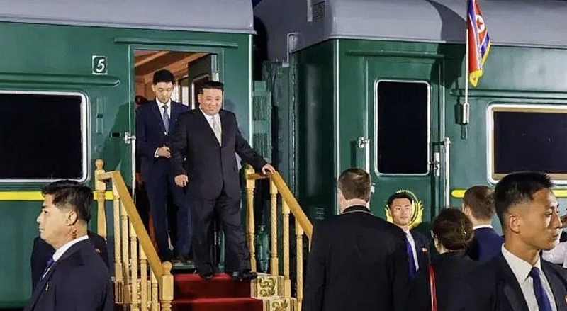 Севернокорейският лидер Ким Чен ун прекоси границата с Китай със специалния