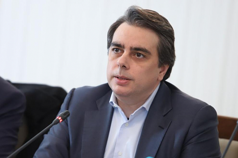 Василев присъства на обсъждането на трите ключови бюджета на държавата