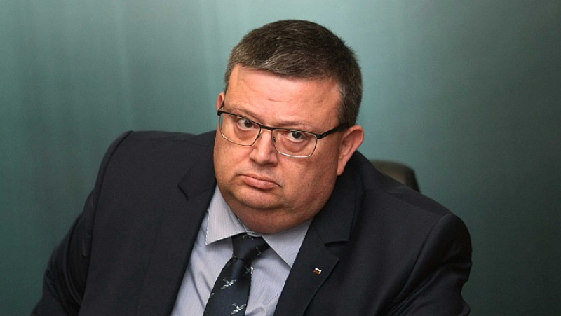 Цацаров ще даде отчет за ефективността на подопечната му институция