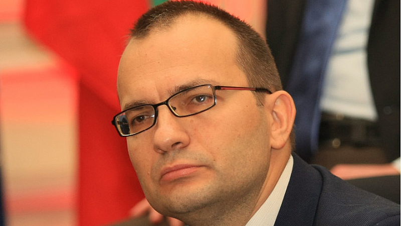 Редовното правителство е по силно от служебното смята Димитров  Служебното правителство си