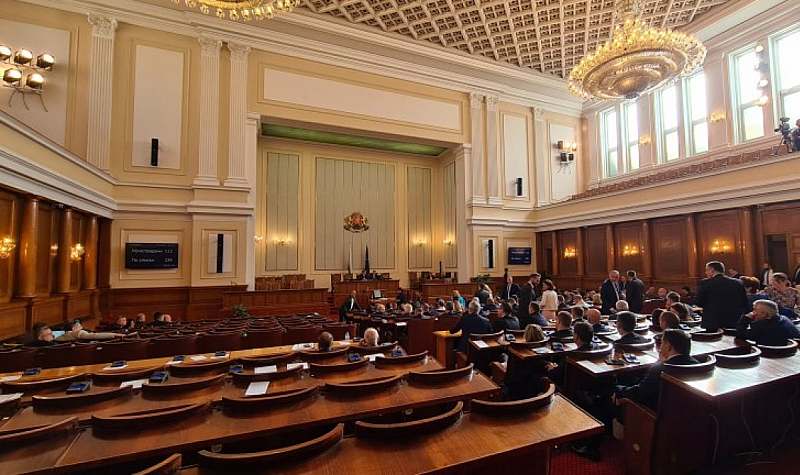 На второ четене се предвижда парламентът да обсъди общ Законопроект