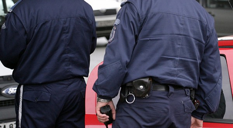 Пловдивската полиция разследва срещу свой служител по сигнал за вземането