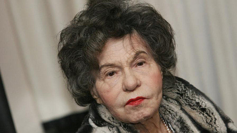 Мутафова е родена на 2 февруари 1922 г. в София.