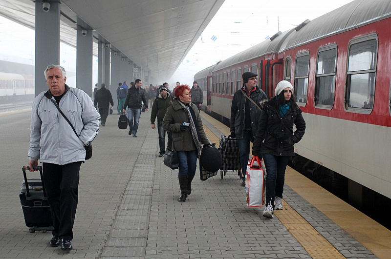 Двата нови влака ще свързват големите центрове от Северна България