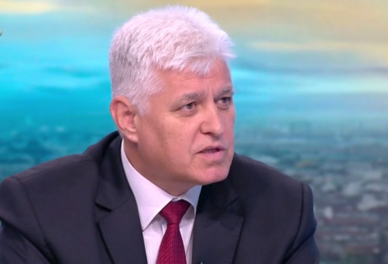 Министърът на отбраната Димитър Стоянов посочи че посещението му в