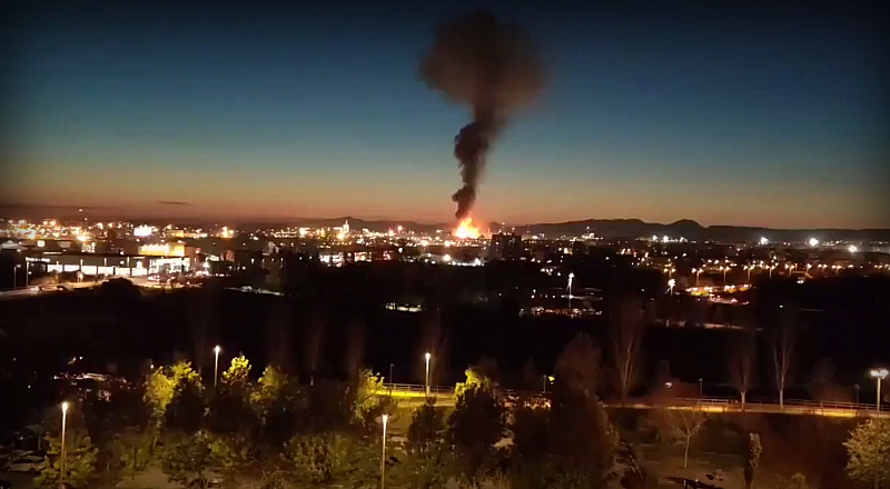 Мощен взрив е избухнал в нефтохимическия завод в каталунската провинция