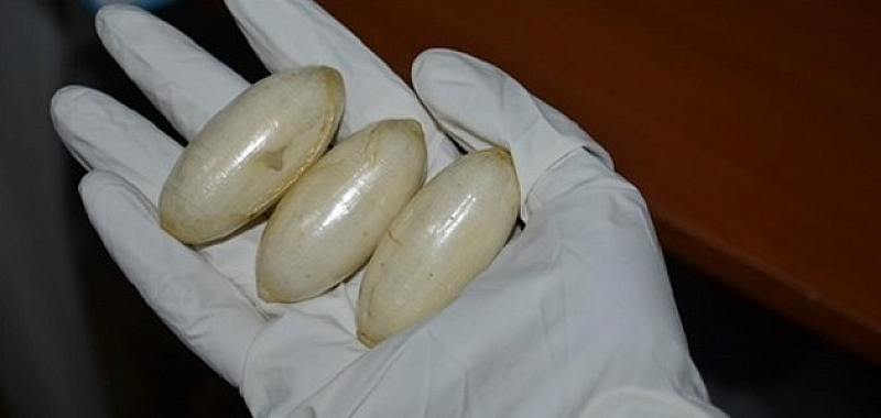 Българин е задържан с 46 пликчета кокаин в стомаха в