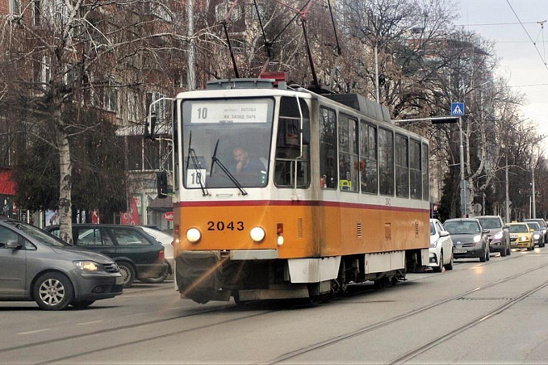 От 12 до 14 декември се обединяват маршрутите на трамвайни