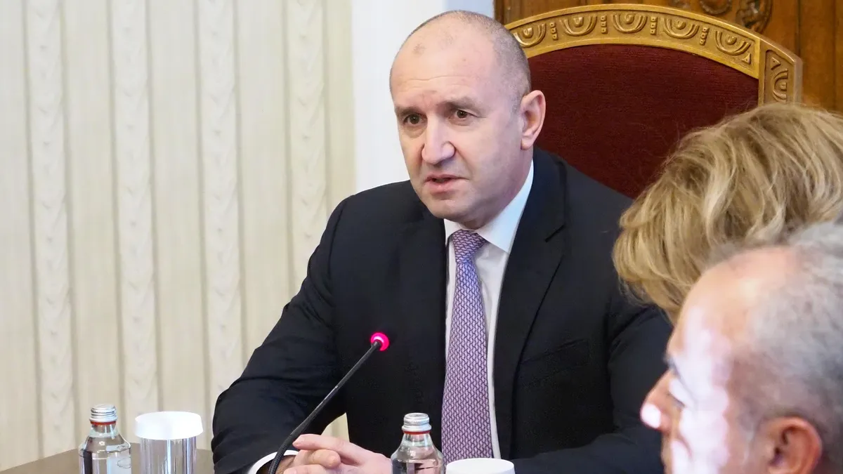 Срещата е част от процедурата за консултациите с представители на