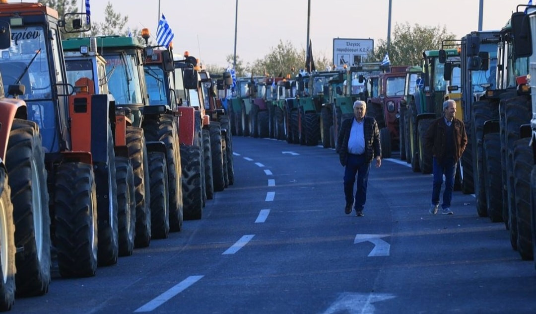 Гръцките фермери са заявили готовност да не пропускат тежкотоварни камиони