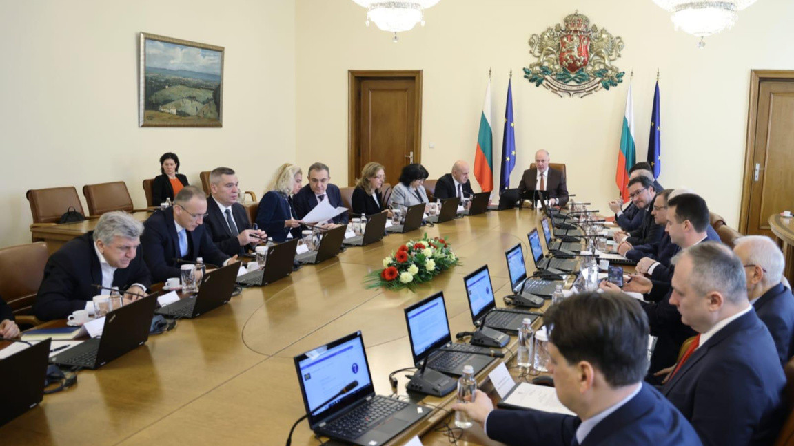 49 са предварително обявените точки за разглеждане от правителството в