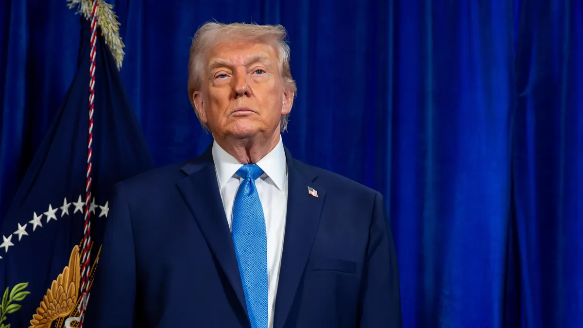 Не ме питайте кой е начело защото ще ви дам