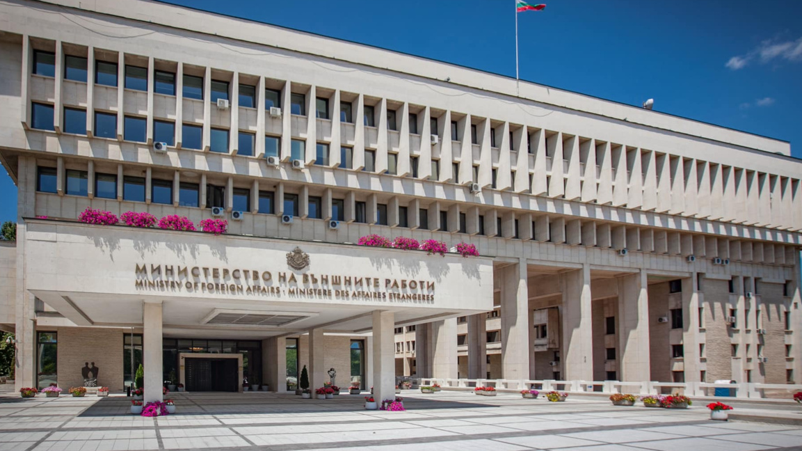 В него той обвинява България че възразява срещу Плана за