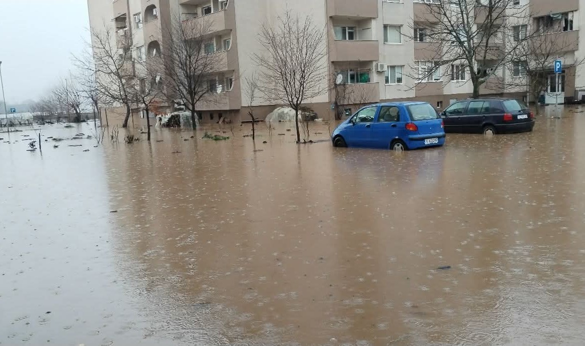 От НИМХ обявиха за днес жълт код за бурен вятър